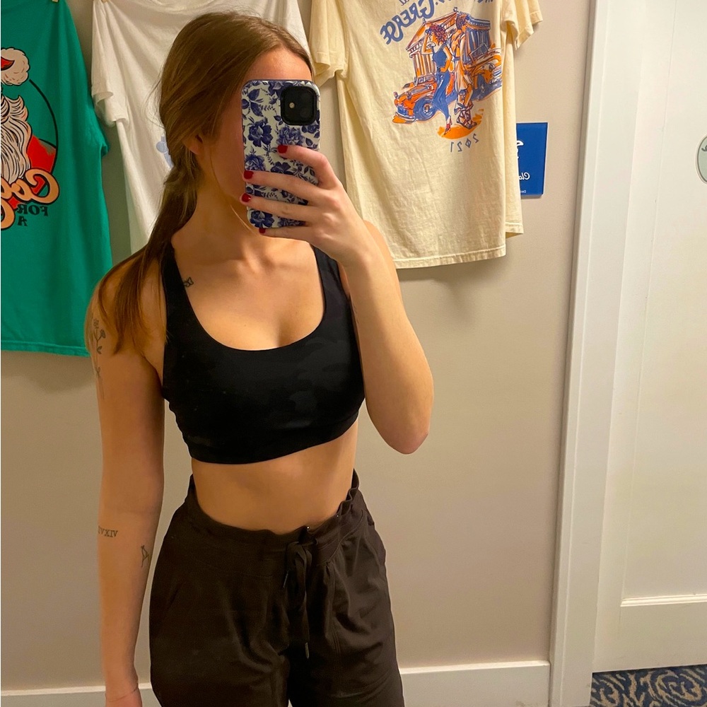 6 lululemon energy sports bra black camo